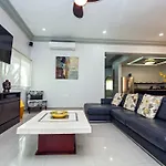 Villa Rebeka - Spectacular Beachfront Oceanview 4 Bedroom - At Playacar Phase I