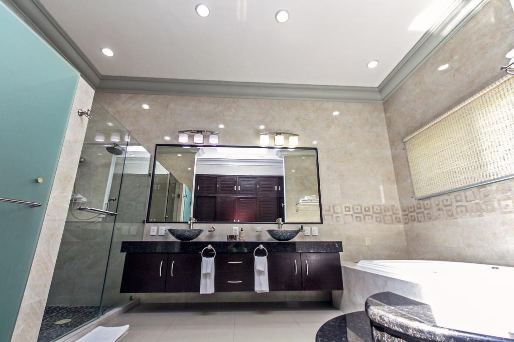 Villa Rebeka - Spectacular Beachfront Oceanview 4 Bedroom - At Playacar Phase I