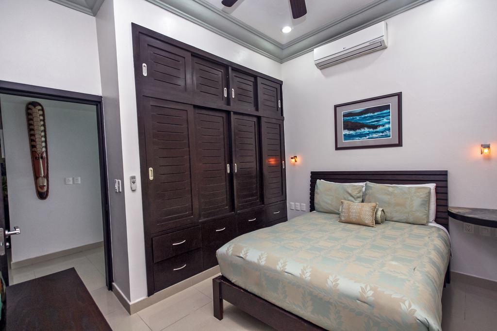 Villa Rebeka - Spectacular Beachfront Oceanview 4 Bedroom - At Playacar Phase I Villa