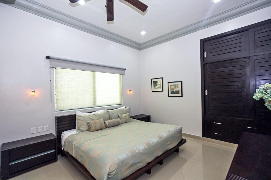 Villa Villa Rebeka - Spectacular Beachfront Oceanview 4 Bedroom - At Playacar Phase I